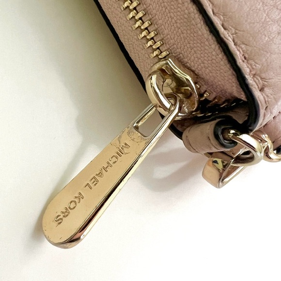 Michael Kors continental wallet - Picture 3 of 5